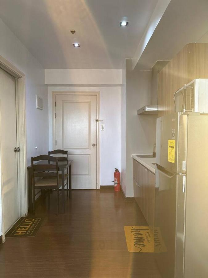 Homestyle Rare Find Corner With 2 Balconies In The Gramercy Residences Apartment *