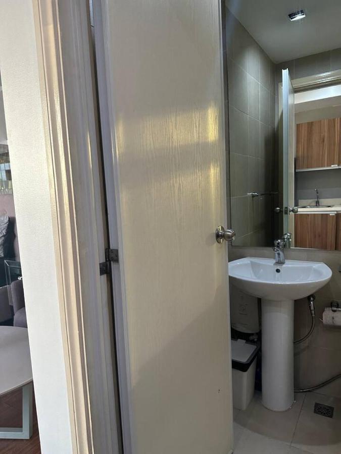 Homestyle Rare Find Corner With 2 Balconies In The Gramercy Residences Apartment *