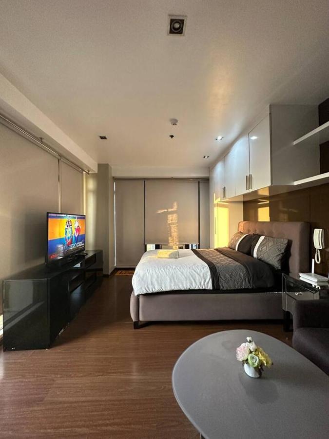 Apartment Homestyle Rare Find Corner With 2 Balconies In The Gramercy Residences *