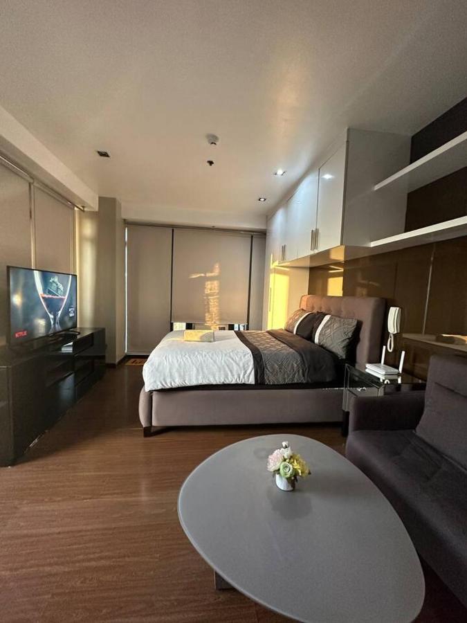 Apartment Homestyle Rare Find Corner With 2 Balconies In The Gramercy Residences